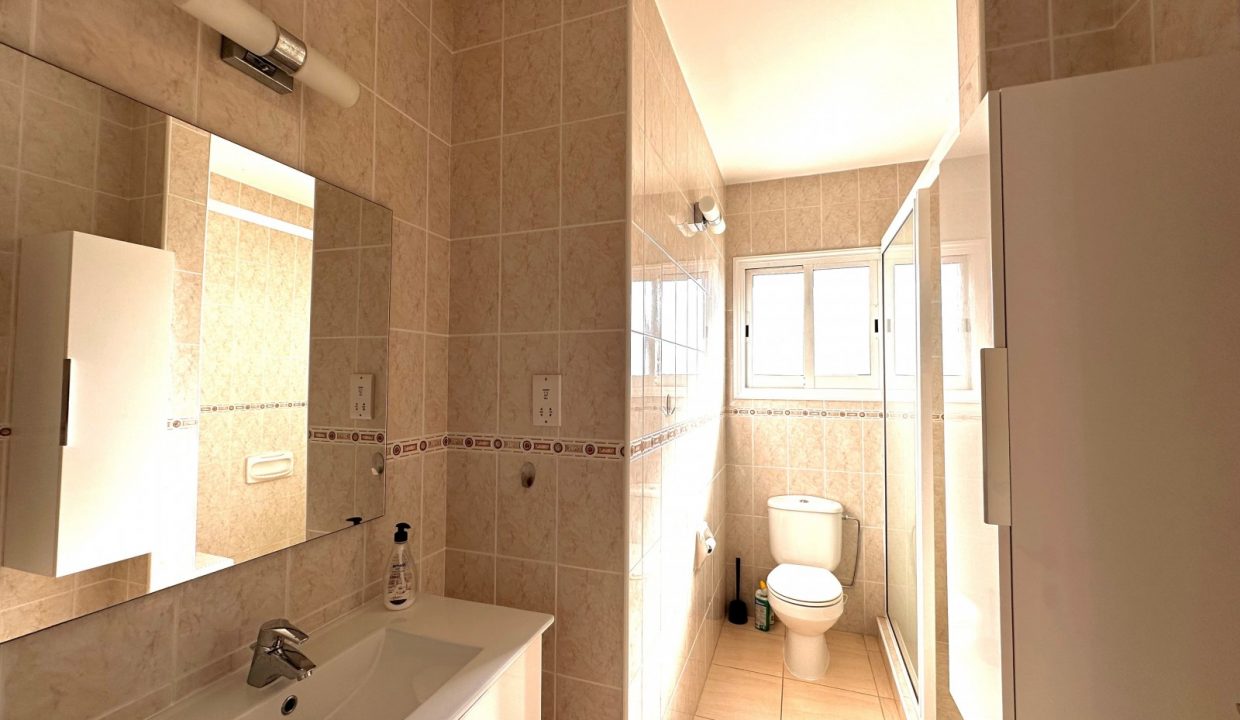 557049-town-house-for-sale-in-kato-paphos-universal_orig