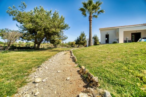 577164-detached-villa-for-sale-in-select-location_orig
