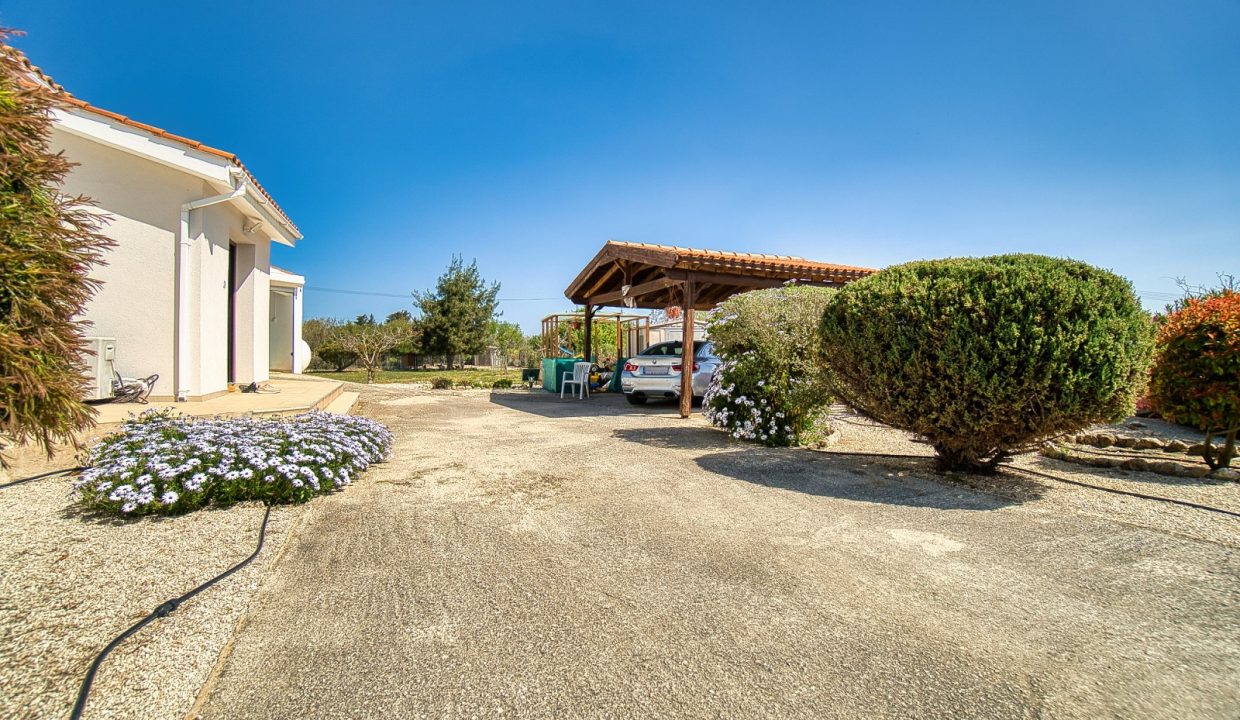 577180-bungalow-for-sale-in-kathikas_orig