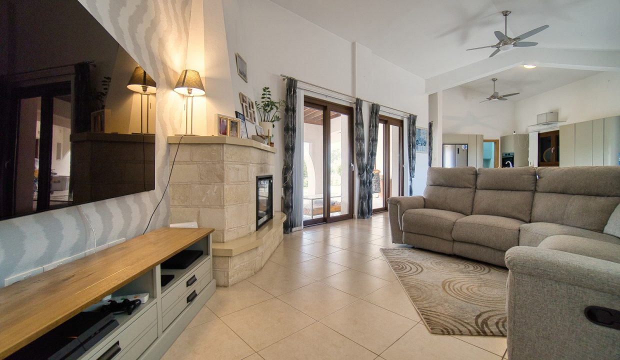 581818-bungalow-for-sale-in-kathikas_orig