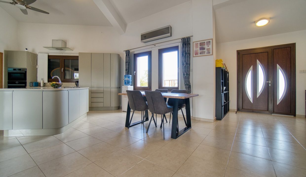 581824-bungalow-for-sale-in-kathikas_orig