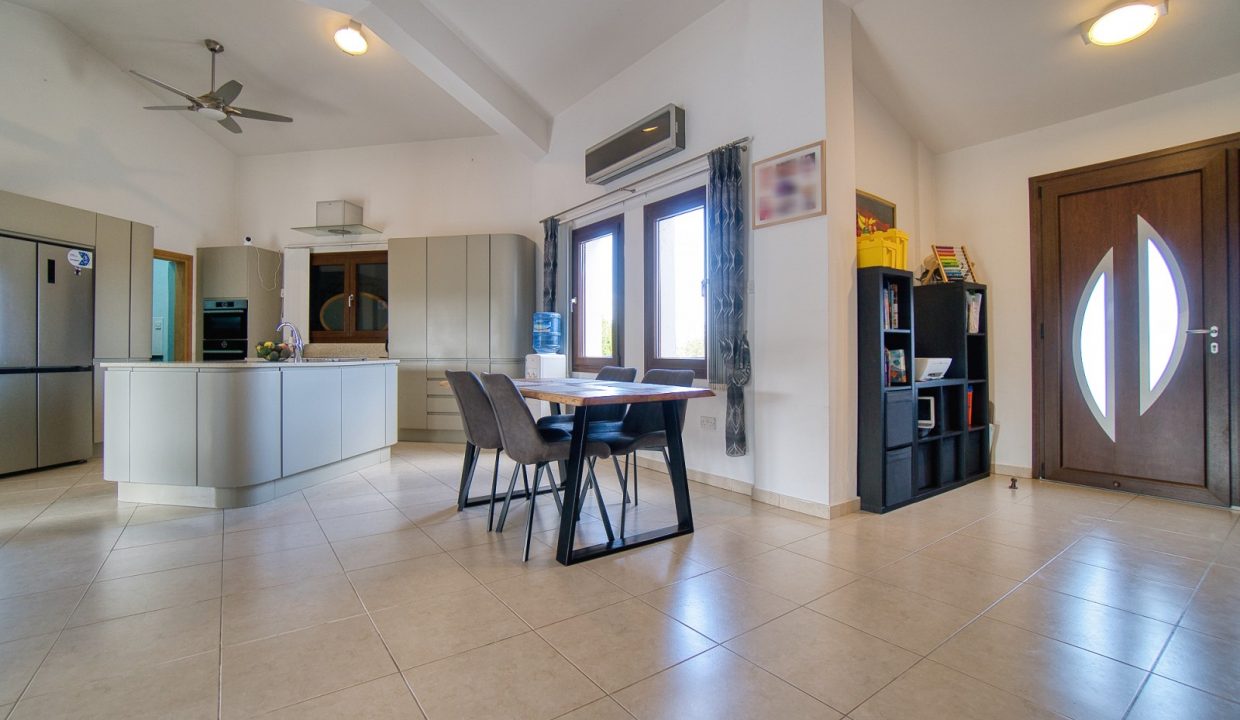 581875-bungalow-for-sale-in-kathikas_orig