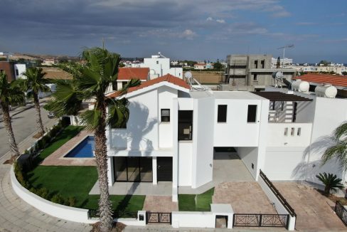 590300-semi-detached-villa-for-sale-in-pyla-tourist-area_orig