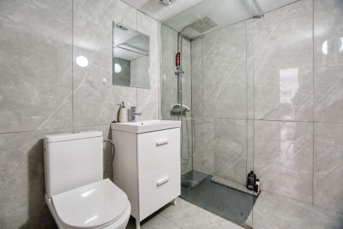 661927-detached-villa-for-sale-in-select-location_orig