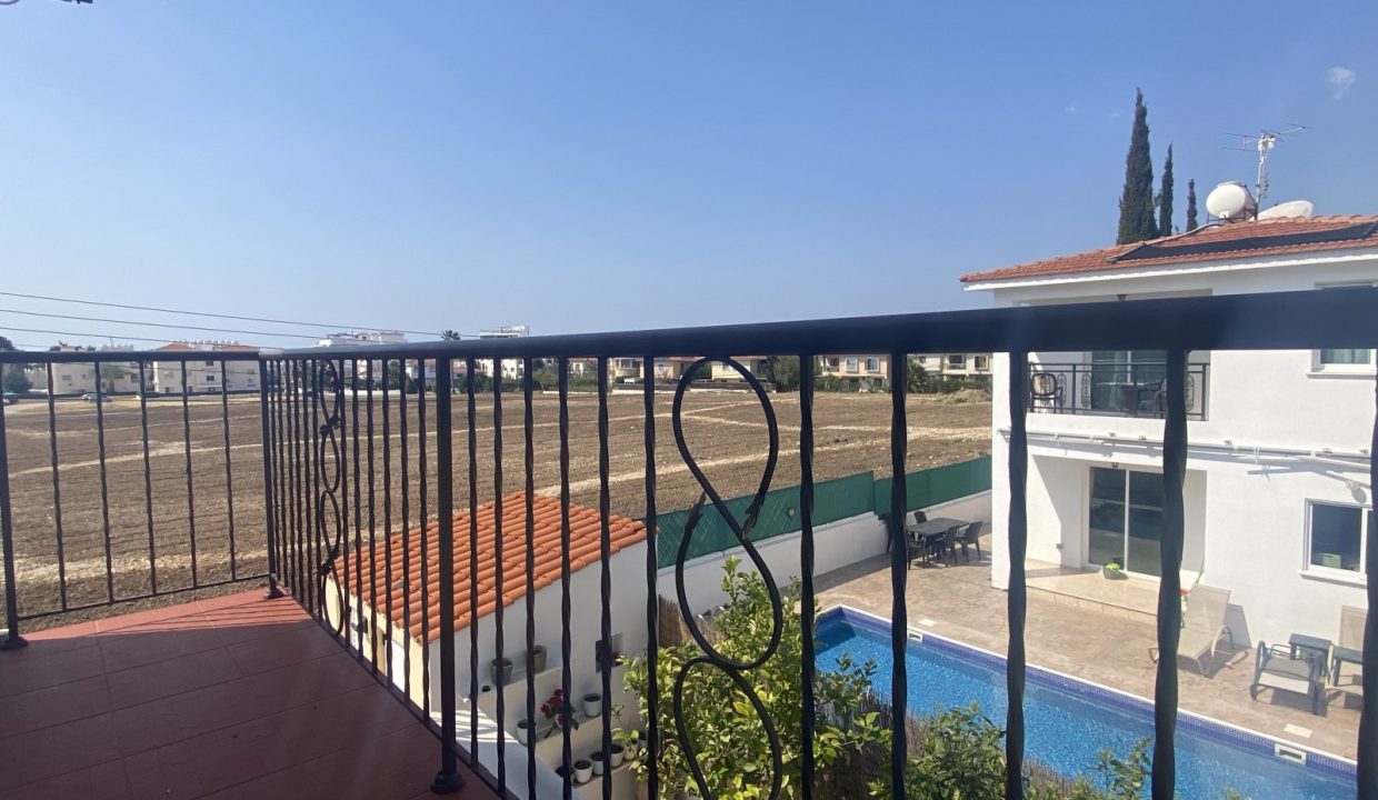 663920-detached-villa-for-sale-in-select-location_orig