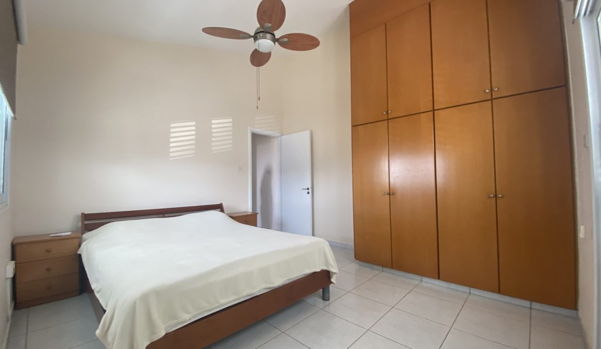 663922-detached-villa-for-sale-in-select-location_orig