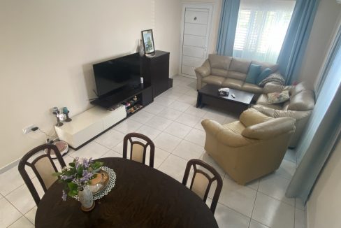 663925-semi-detached-villa-for-sale-in-select-location_orig