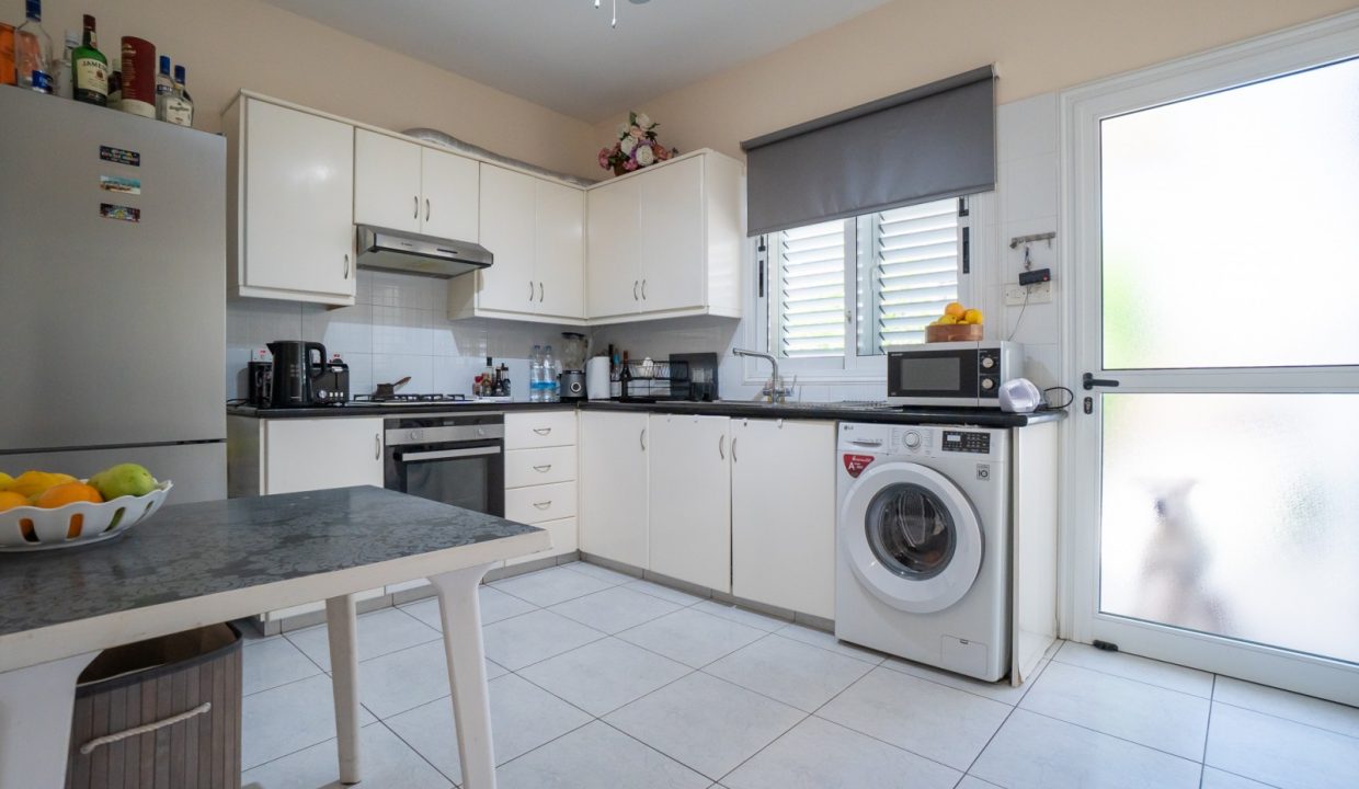 663930-semi-detached-villa-for-sale-in-kato-paphos-universal_orig