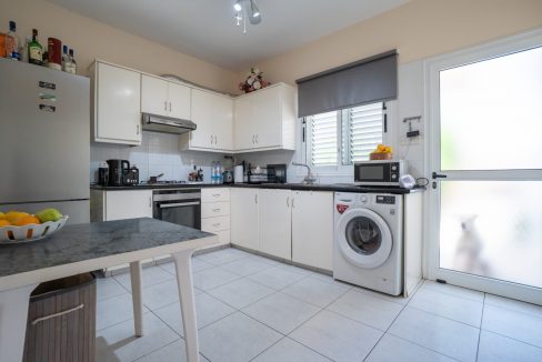 663930-semi-detached-villa-for-sale-in-kato-paphos-universal_orig