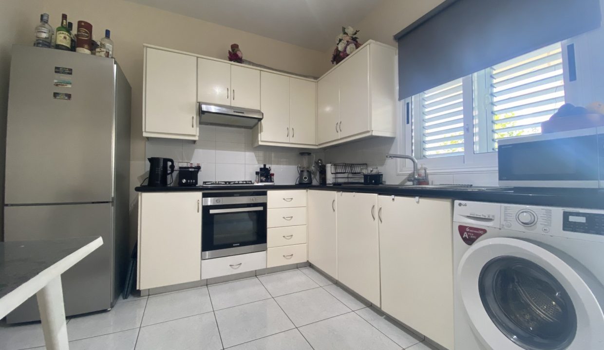 663930-semi-detached-villa-for-sale-in-kato-paphos-universal_orig