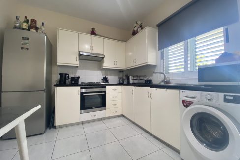 663930-semi-detached-villa-for-sale-in-kato-paphos-universal_orig