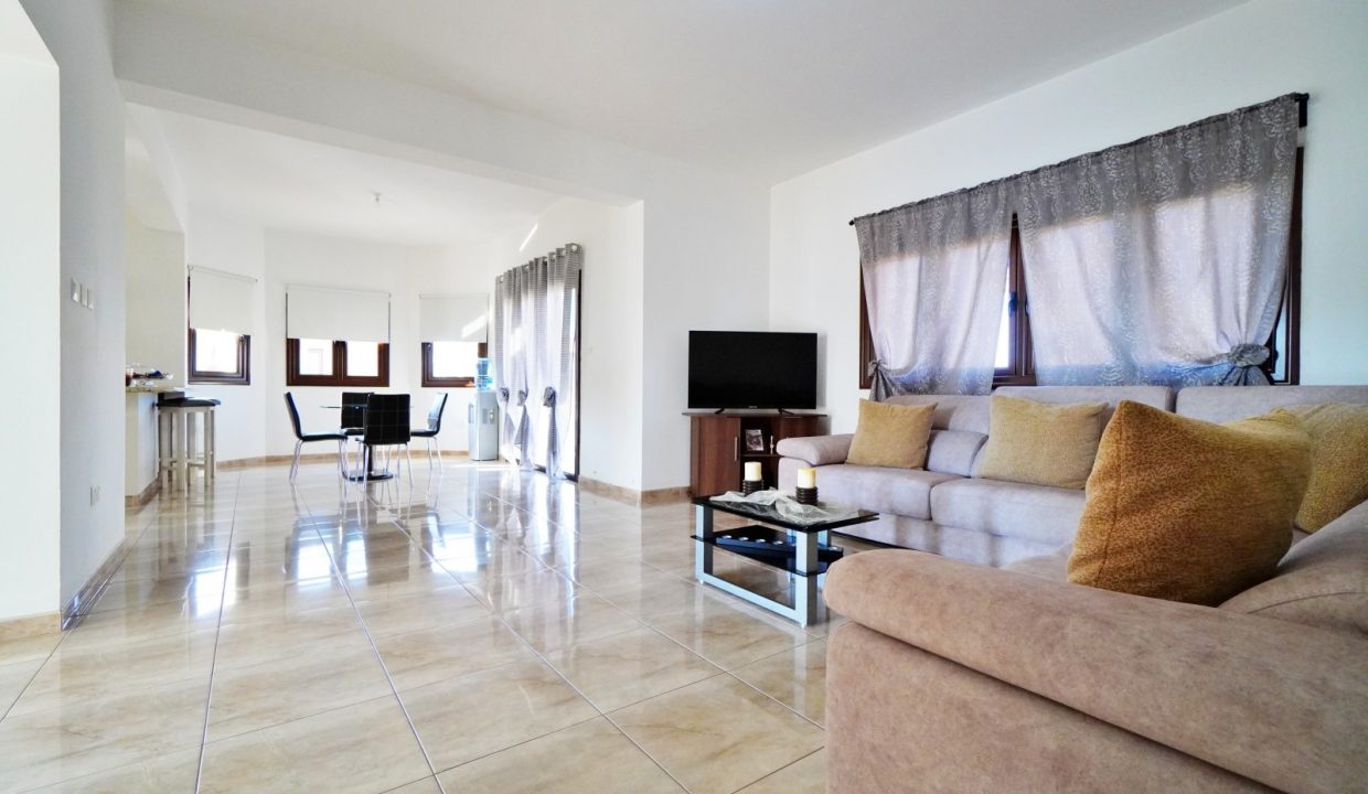 664951-detached-villa-for-sale-in-select-location_orig