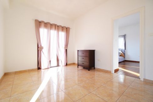 664953-detached-villa-for-sale-in-select-location_orig