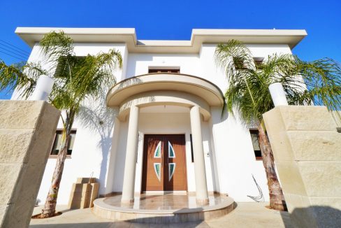 664968-detached-villa-for-sale-in-select-location_orig