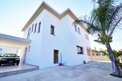 664973-detached-villa-for-sale-in-frenaros_orig