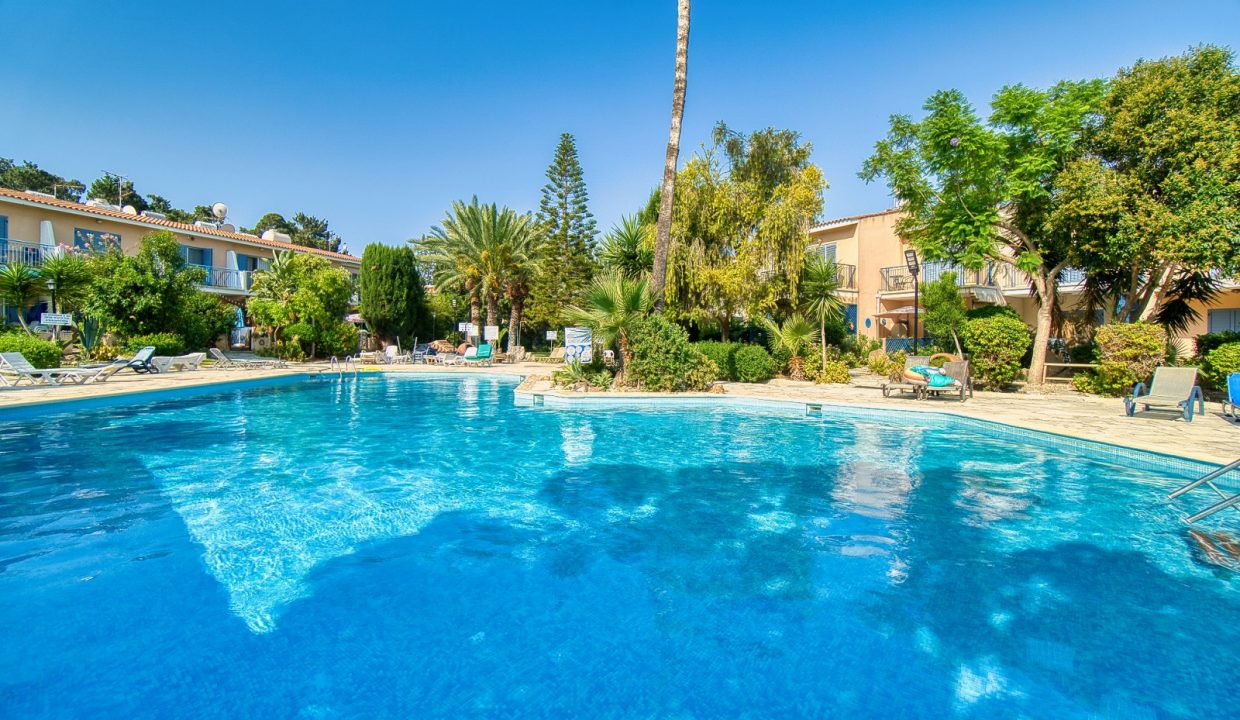 679890-detached-villa-for-sale-in-select-location_orig