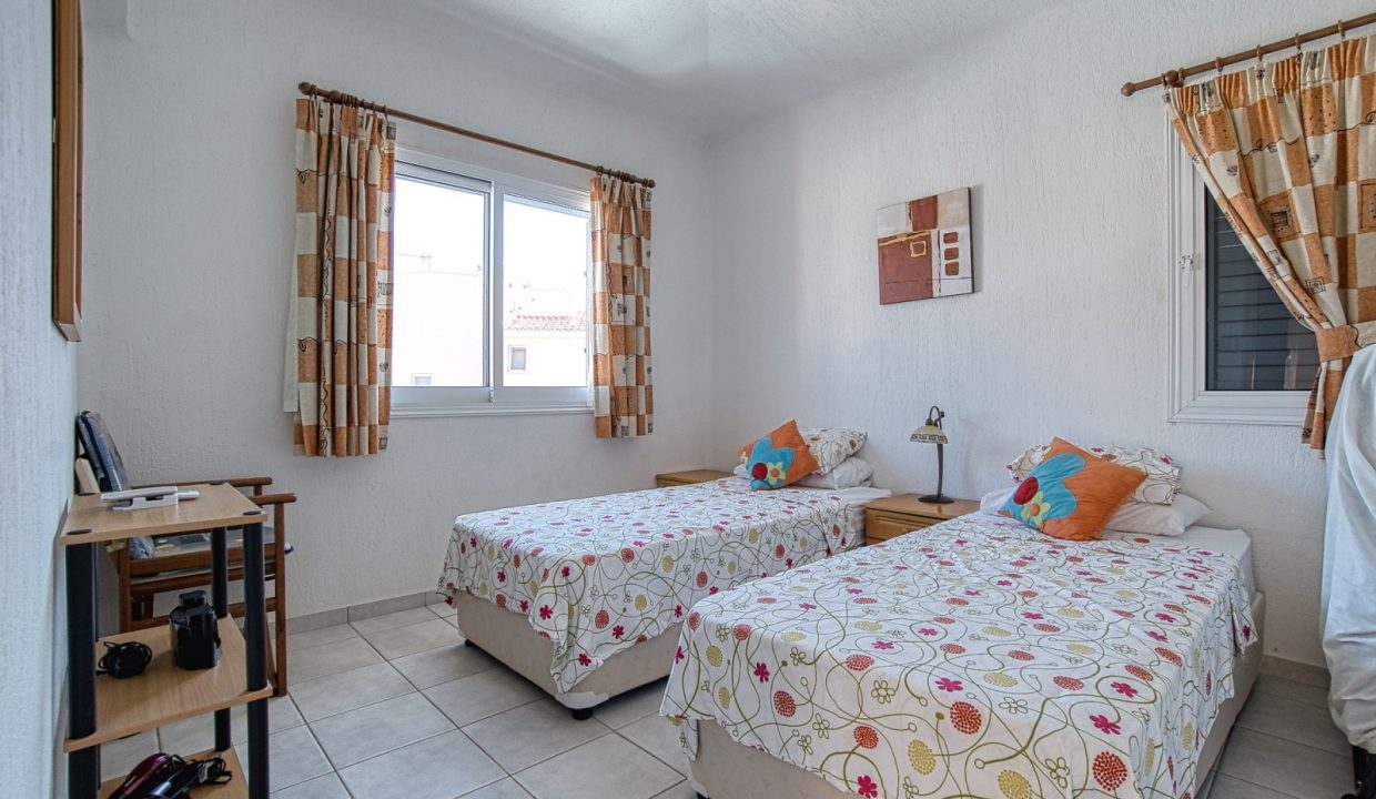 680736-detached-villa-for-sale-in-kato-paphos-universal_orig