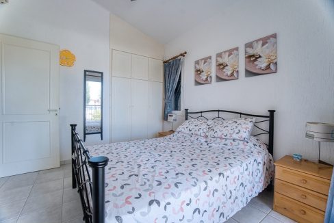 680739-detached-villa-for-sale-in-kato-paphos-universal_orig