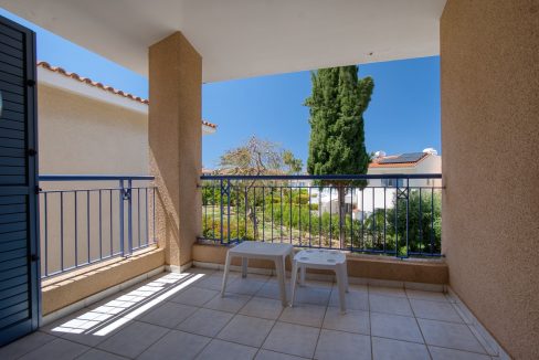 680740-detached-villa-for-sale-in-kato-paphos-universal_orig