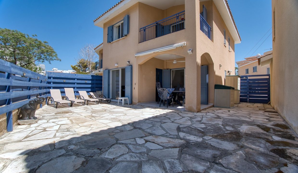 680758-detached-villa-for-sale-in-kato-paphos-universal_orig