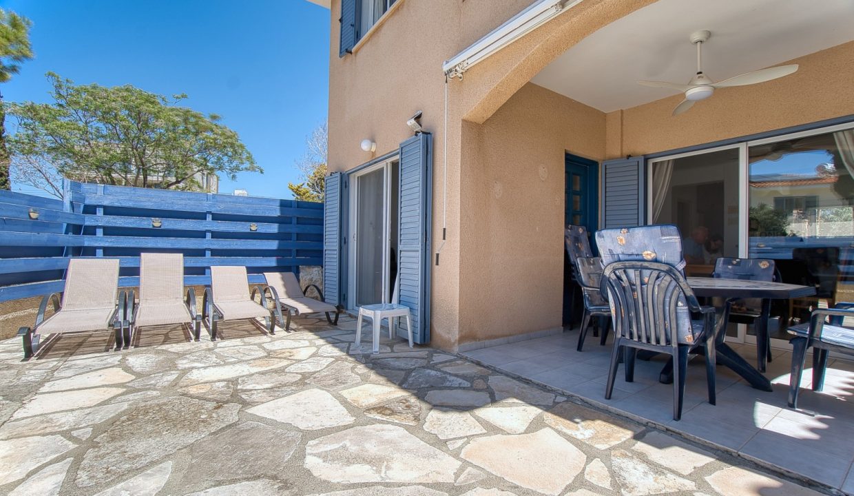 680760-detached-villa-for-sale-in-kato-paphos-universal_orig