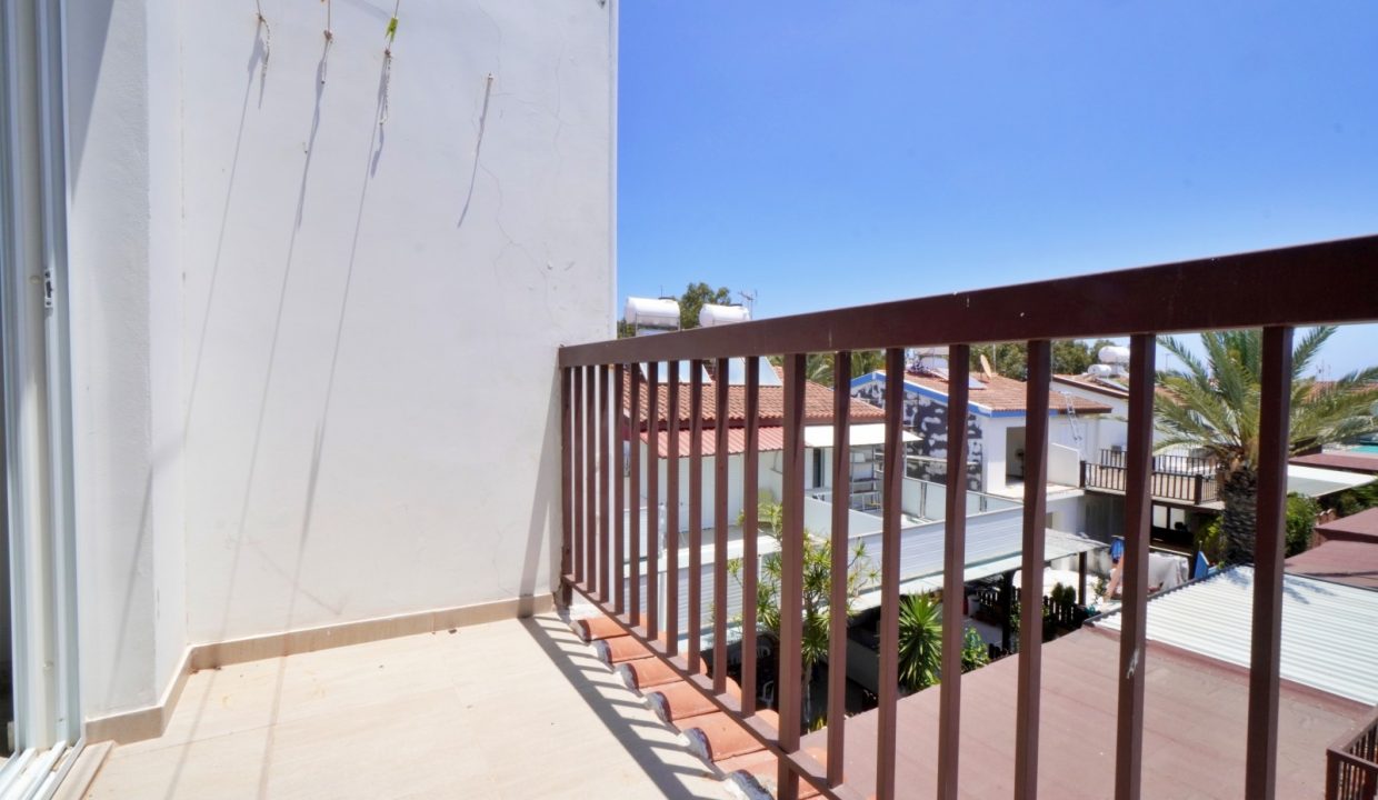 697308-detached-villa-for-sale-in-select-location_orig