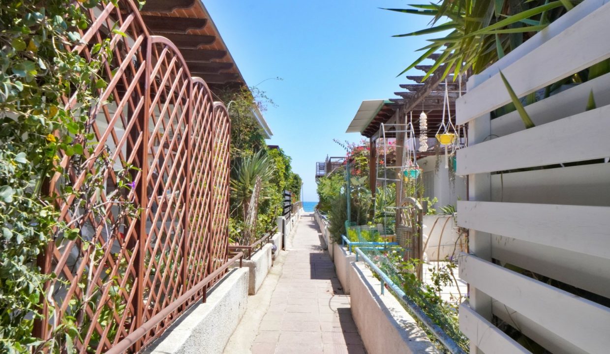 697315-detached-villa-for-sale-in-select-location_orig