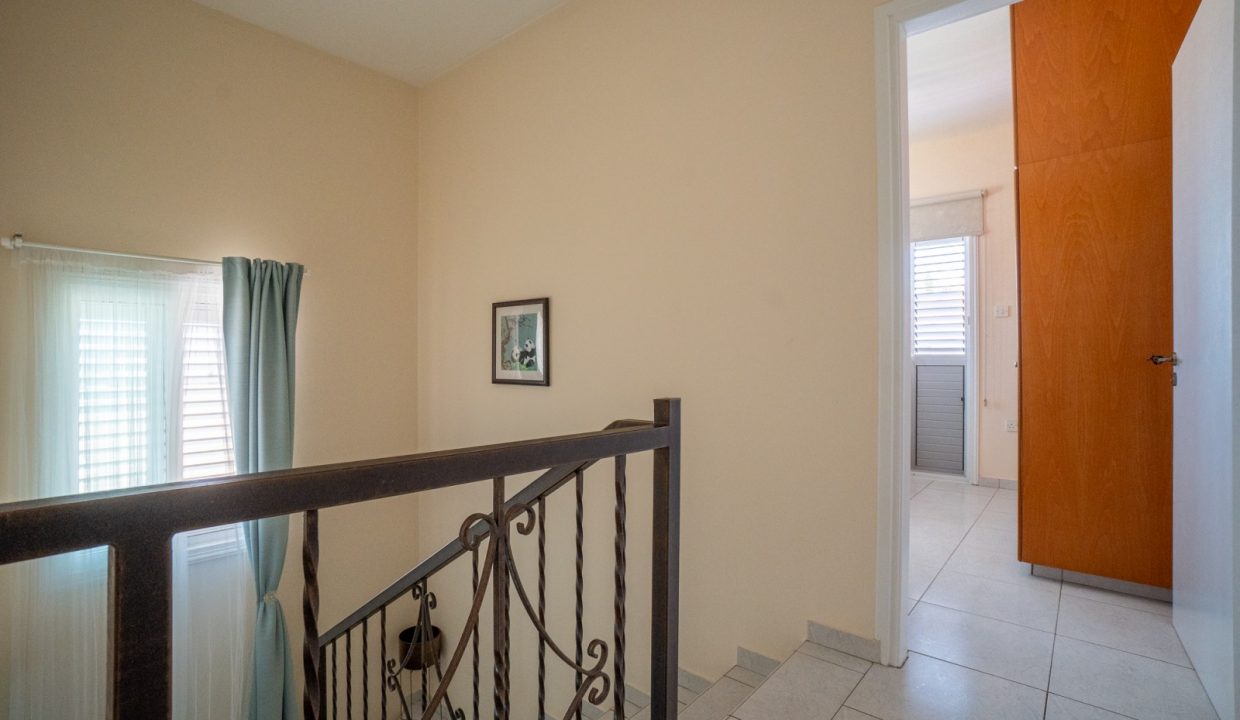706630-semi-detached-villa-for-sale-in-kato-paphos-universal_orig