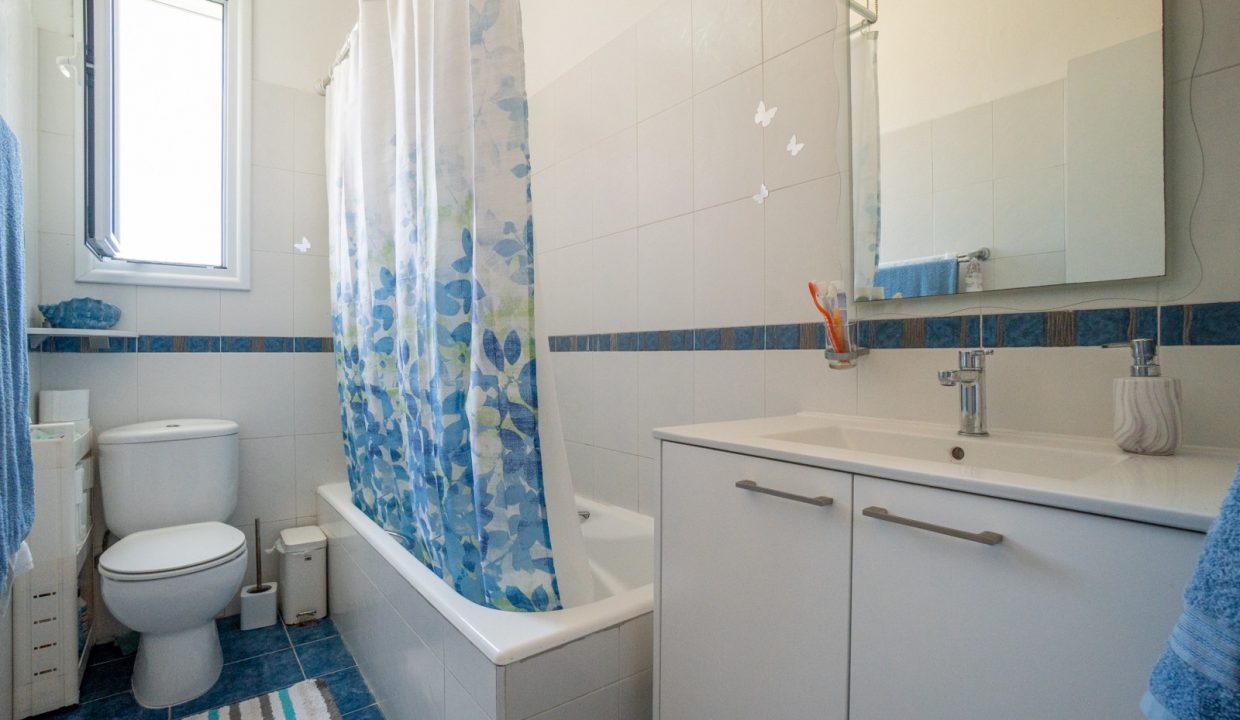 706631-semi-detached-villa-for-sale-in-kato-paphos-universal_orig