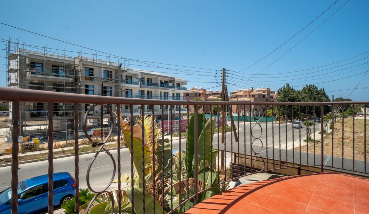 706636-semi-detached-villa-for-sale-in-kato-paphos-universal_orig