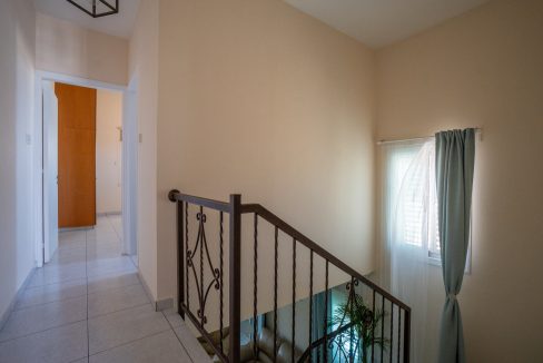 706639-semi-detached-villa-for-sale-in-kato-paphos-universal_orig