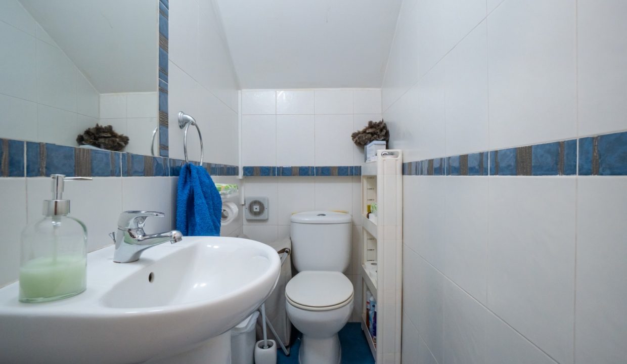 706645-semi-detached-villa-for-sale-in-kato-paphos-universal_orig