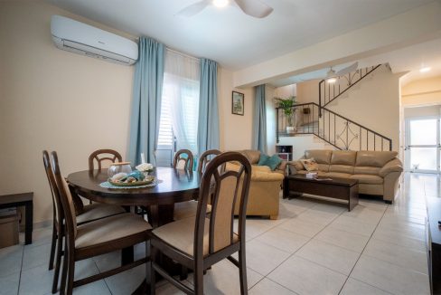 706646-semi-detached-villa-for-sale-in-kato-paphos-universal_orig
