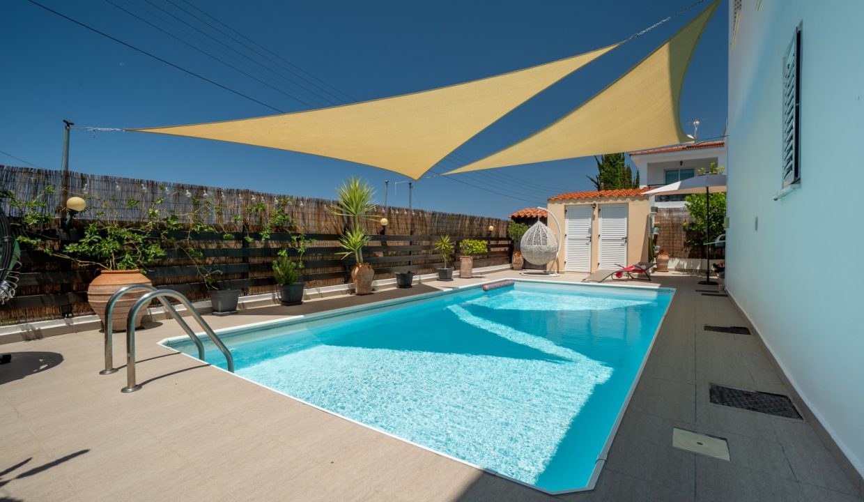 706650-semi-detached-villa-for-sale-in-kato-paphos-universal_orig