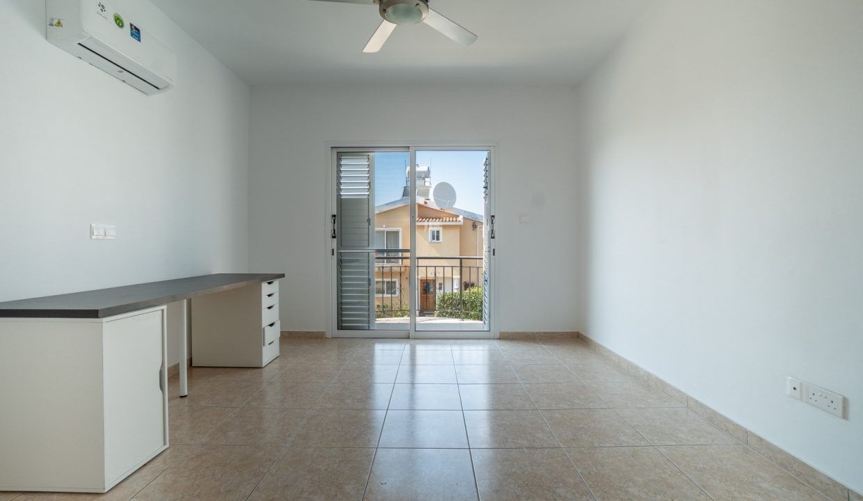 727085-town-house-for-sale-in-chloraka_orig