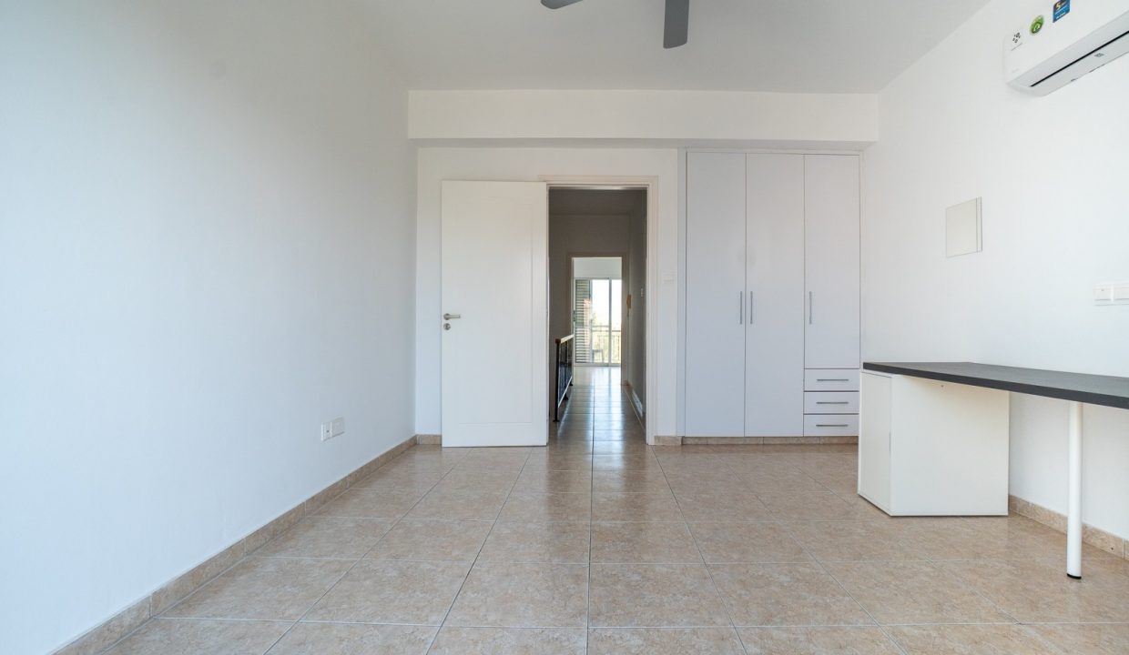 727088-town-house-for-sale-in-chloraka_orig
