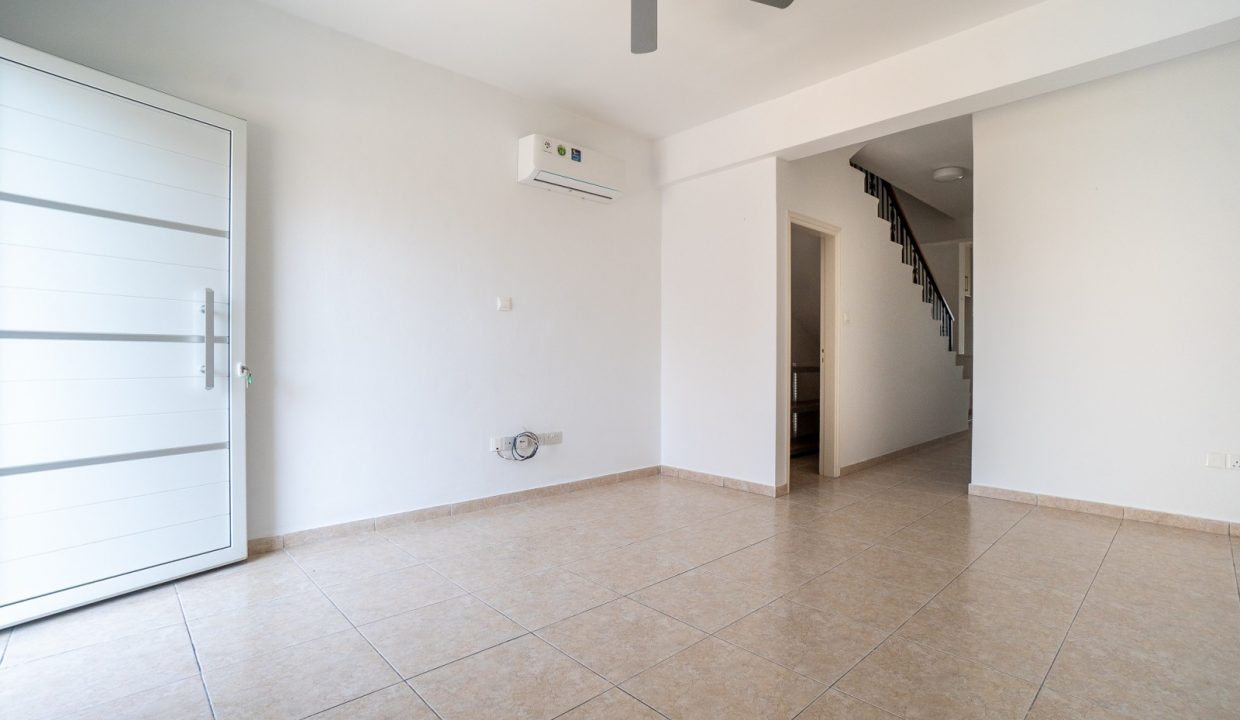 727098-town-house-for-sale-in-chloraka_orig