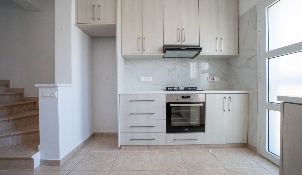 727105-town-house-for-sale-in-chloraka_orig