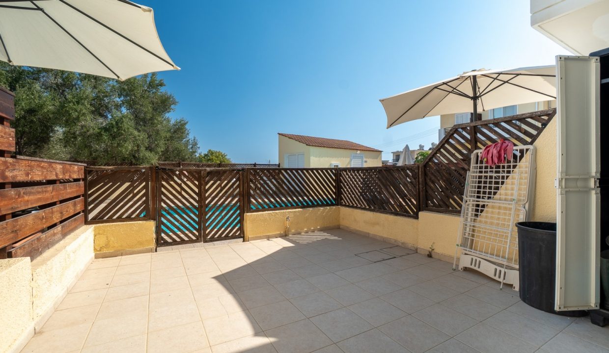 727107-town-house-for-sale-in-chloraka_orig