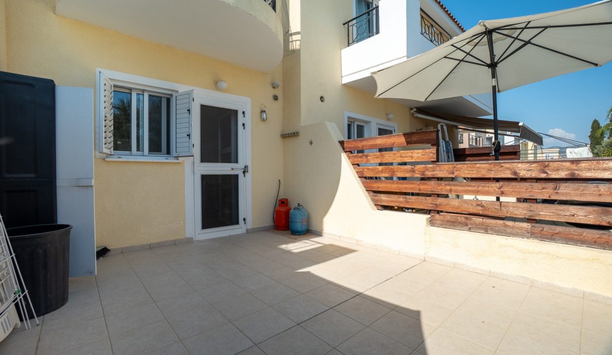 727108-town-house-for-sale-in-chloraka_orig