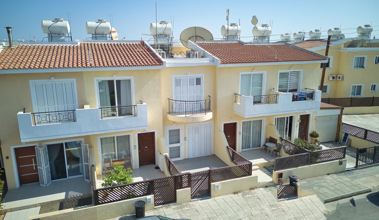 727225-town-house-for-sale-in-chloraka_orig
