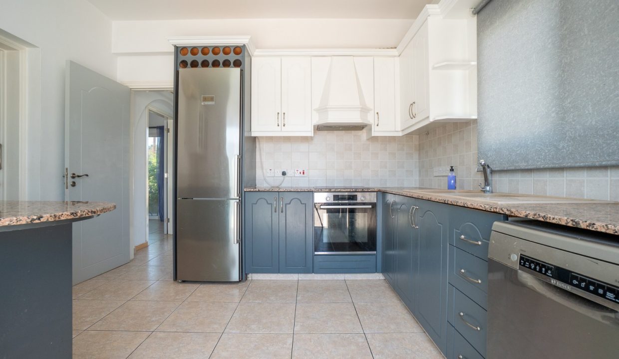 734922-detached-villa-for-sale-in-kissonerga_orig