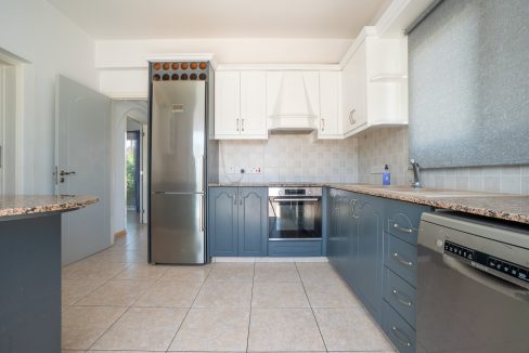734922-detached-villa-for-sale-in-kissonerga_orig
