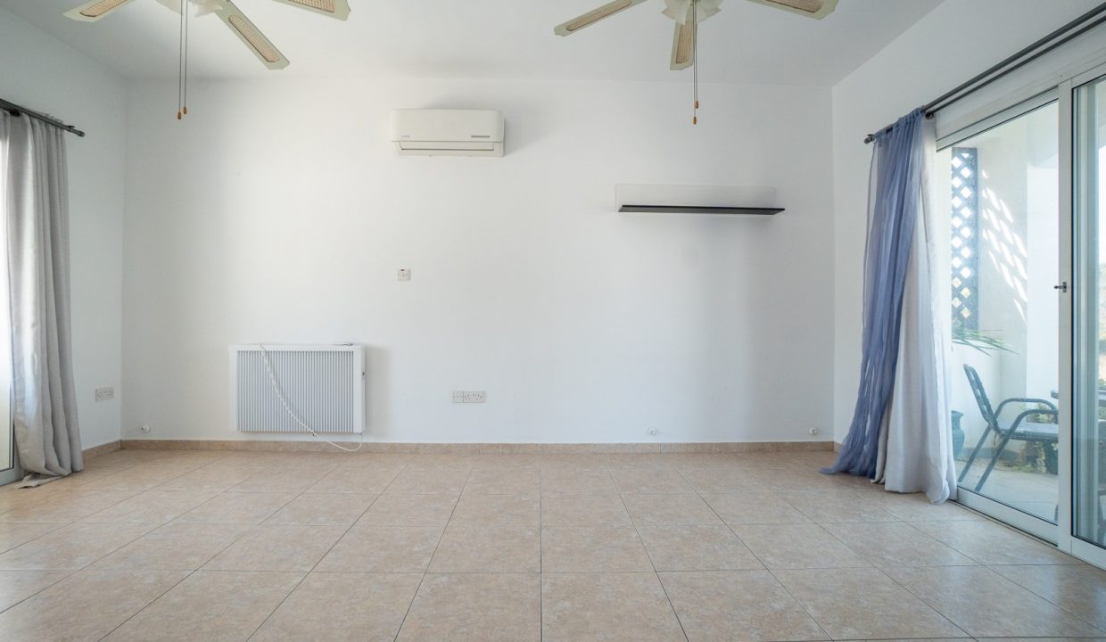 734925-detached-villa-for-sale-in-kissonerga_orig