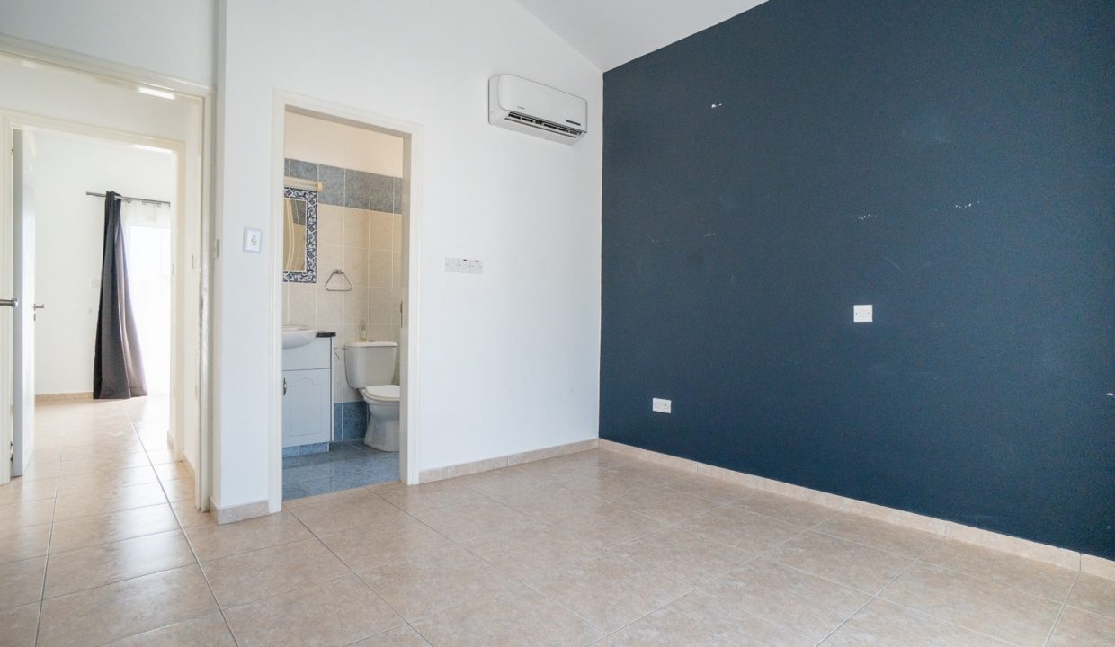 734930-detached-villa-for-sale-in-kissonerga_orig
