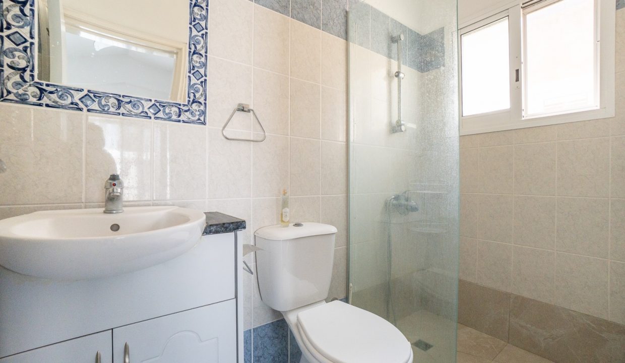 734932-detached-villa-for-sale-in-kissonerga_orig