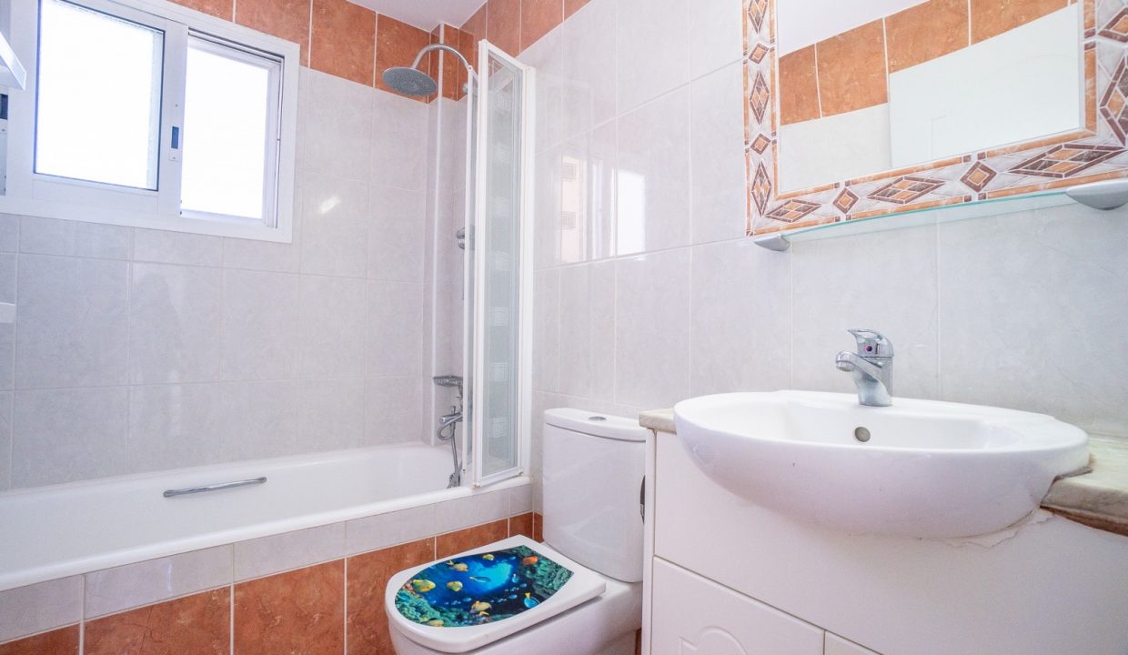734933-detached-villa-for-sale-in-kissonerga_orig