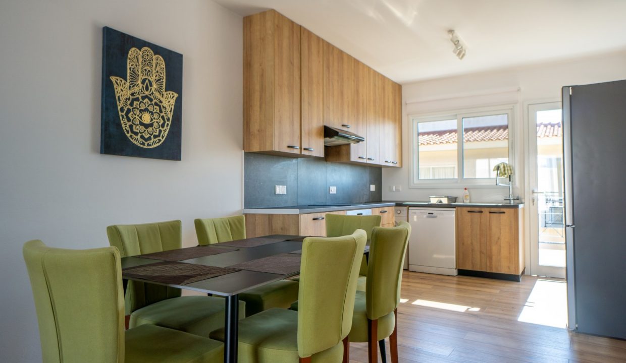 764686-apartment-for-sale-in-chloraka_orig