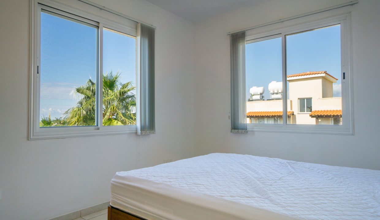 764698-apartment-for-sale-in-chloraka_orig