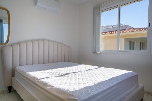 764711-apartment-for-sale-in-chloraka_orig